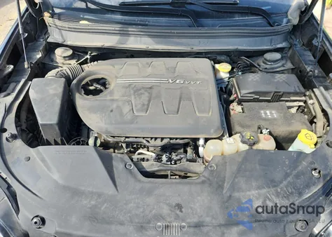 2019 Jeep Cherokee Latitude из США, поврежденный, VIN 1C4PJLCX8KD144395